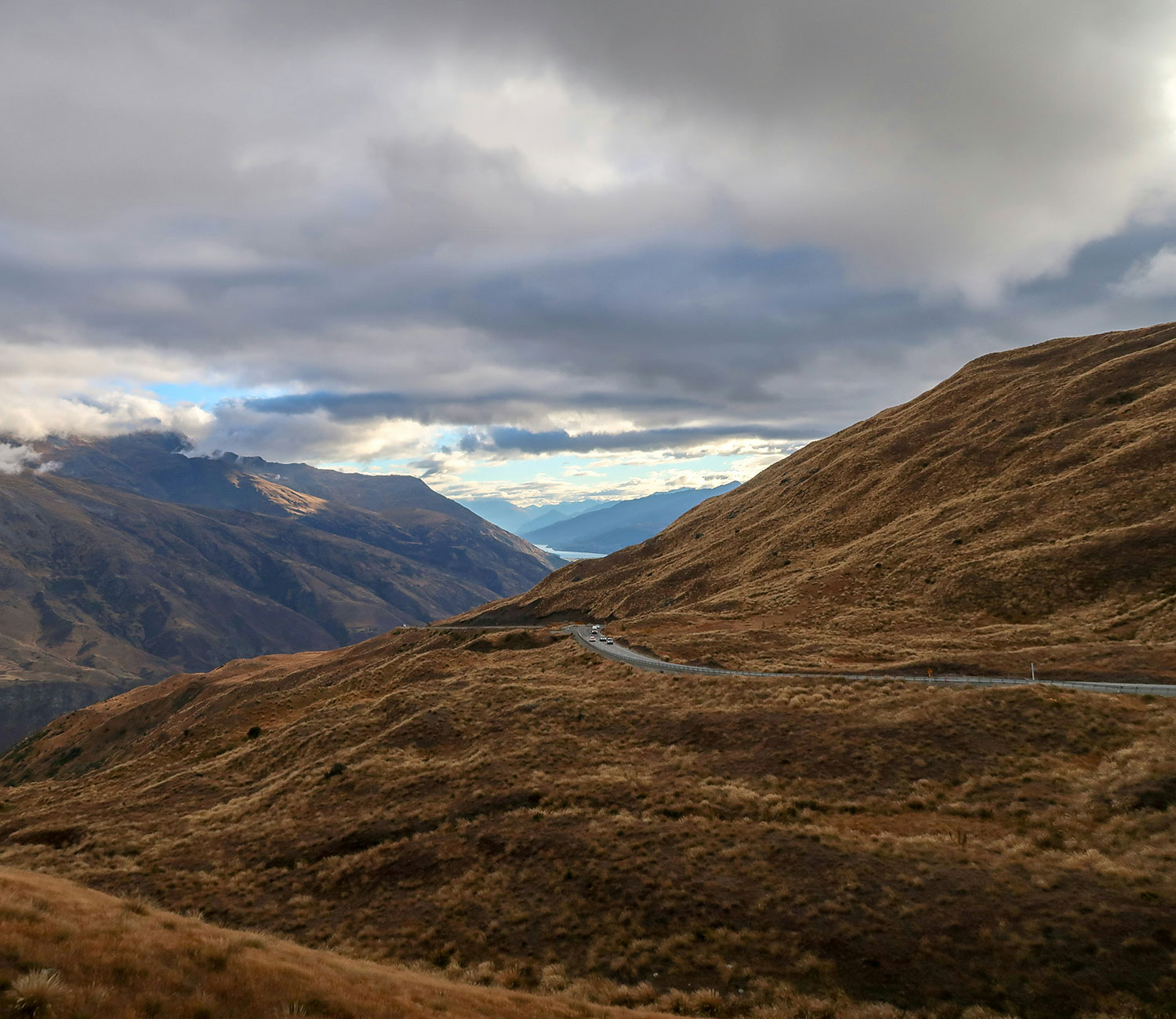 Driving to Arrowtown from Wanaka