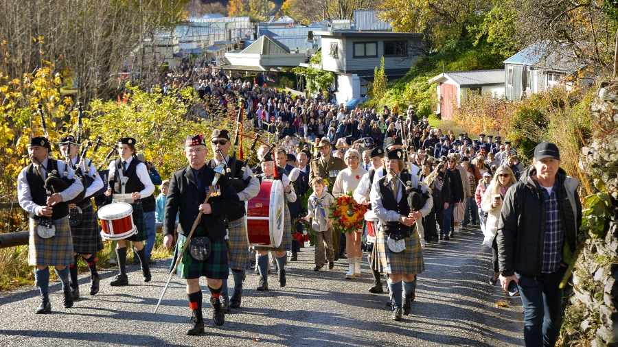 ANZAC Parade - Arrowtown Autumn Festival