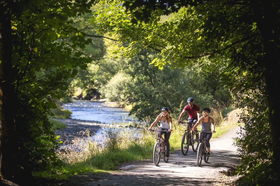 Biking in Arrowtown credit Destination Queenstown