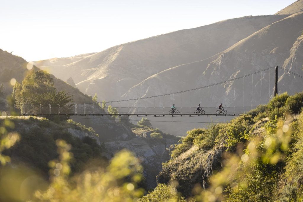 Biking_Edgar_Bridge_Gibbston_Valley_Trail_aa5a6016-ff5c-4186-b25a-af78f204e92f